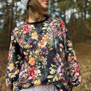mrs.Thin Ciemnozielona bluza damska we wzór pnących się kwiatów